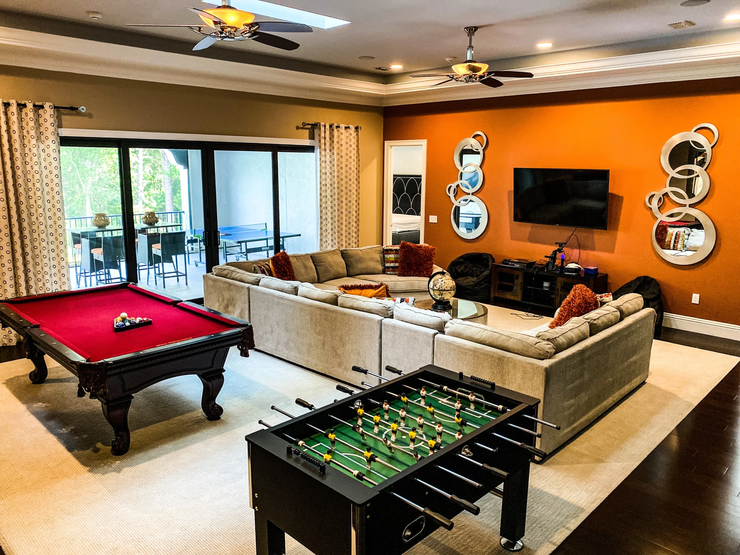Games & Entertainment